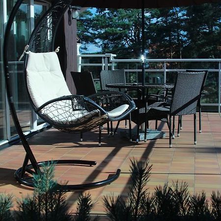 Holiday Terrace Nido Extérieur photo