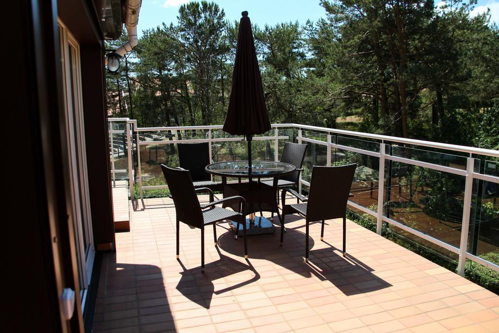 Holiday Terrace Nido Extérieur photo